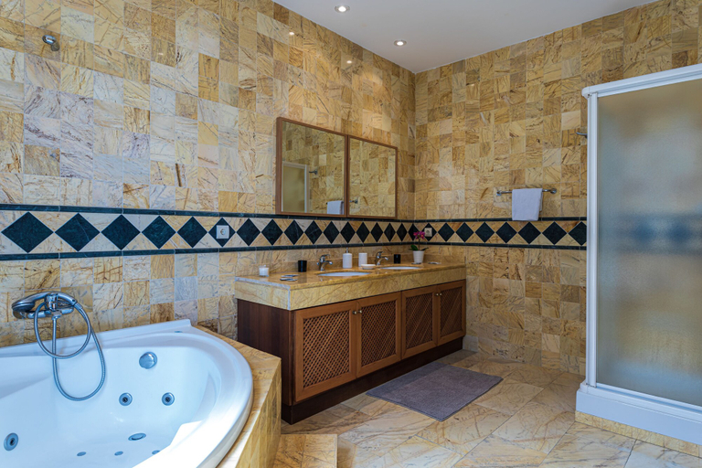 Bathroom 4, Paraiso Beach Duplex Penthouse Sea View, Málaga