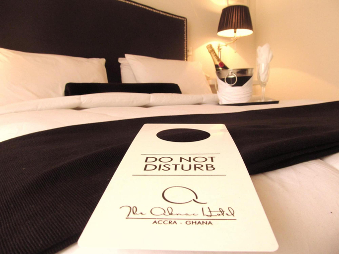Bedroom 3, The Aknac Hotel, Tema