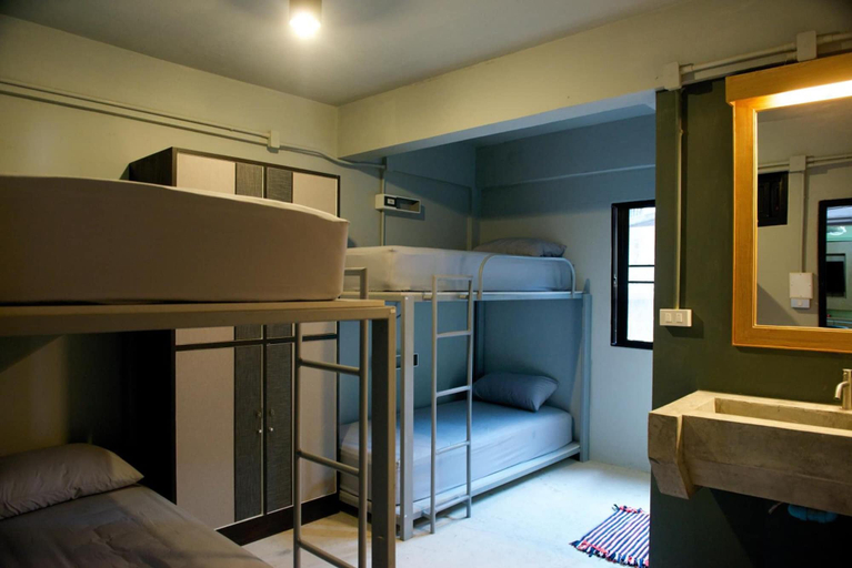 Bedroom 4, 9 Hostel - Hostel, Muang Chiang Mai