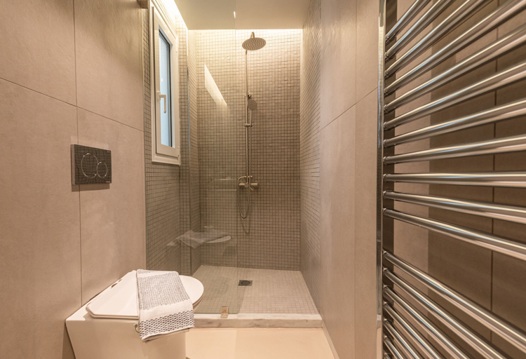 Bathroom 4, Luxurious Apartment in Acropolis, Attica