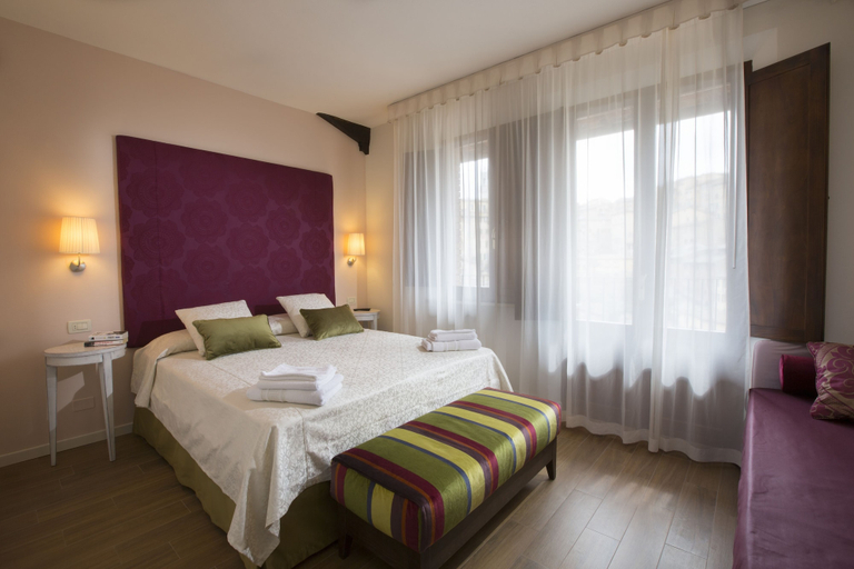 Bedroom 5, Hotel Alma Domus, Siena