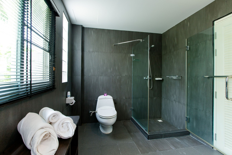 Bathroom 4, Serenity Lakeside Resort, Pulau Phuket
