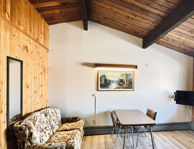 Others 5, Pembina River Inn, Division No. 11