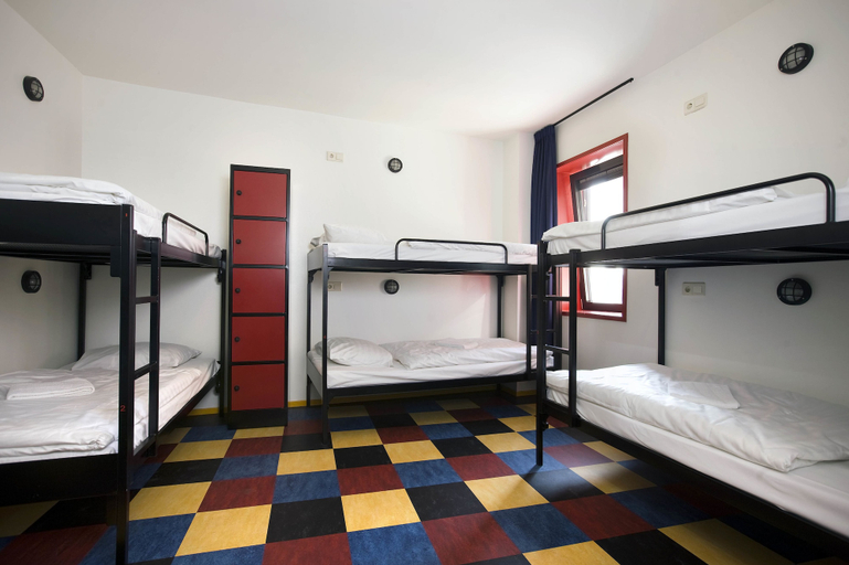 Bedroom 3, Bud Gett Hostels, Groningen
