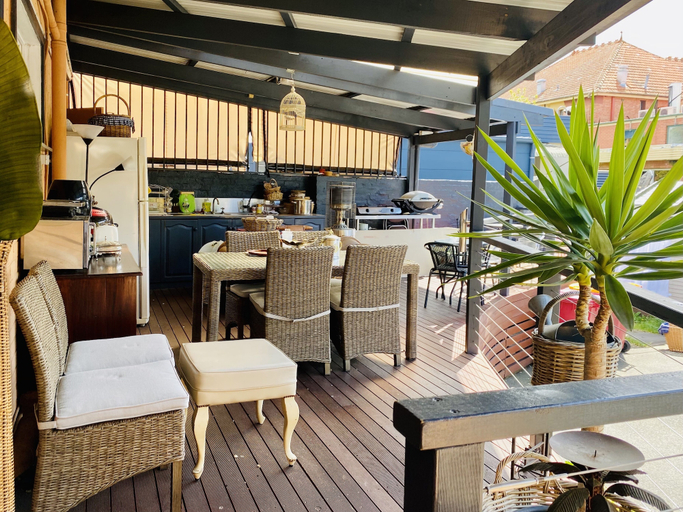 Food & Drinks 5, The Mews Motel, Launceston - Pt B
