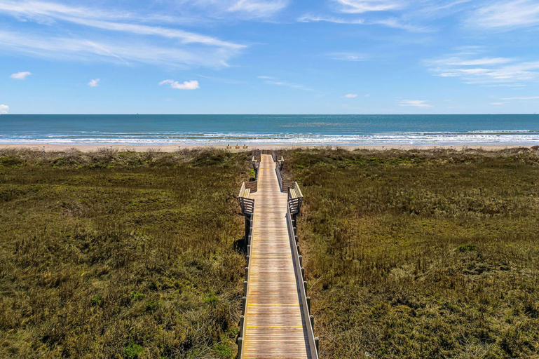 Others 3, Ocean Breeze at Sunflower, Nueces