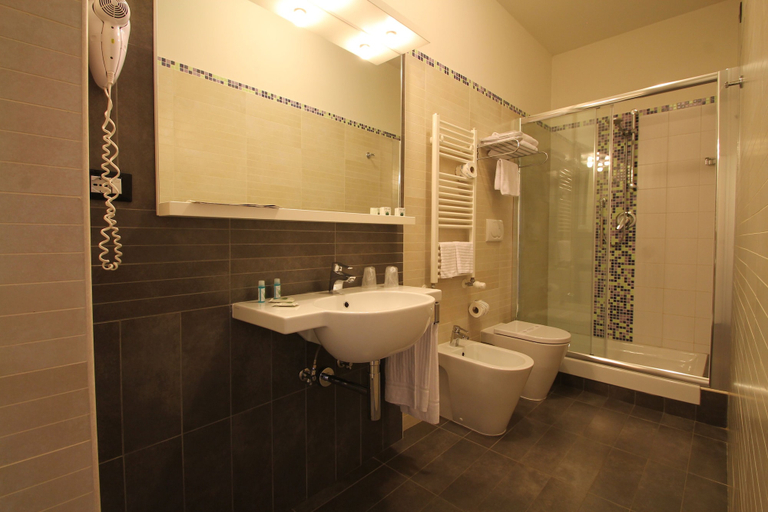 Bathroom 4, Hotel Star, Rome