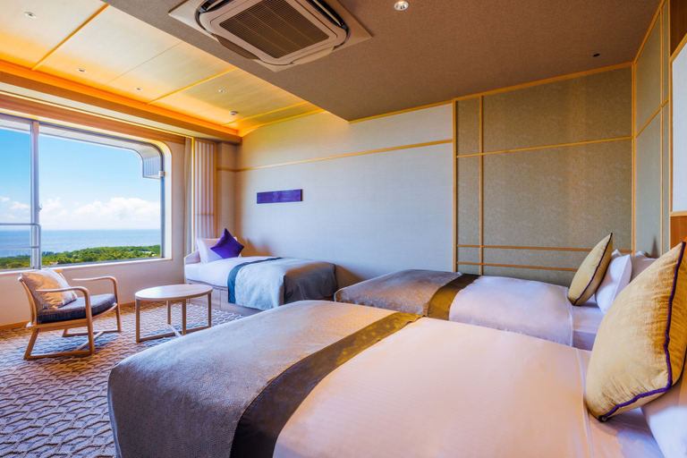 Bedroom 4, Kamenoi Hotel Izukogen, Itō