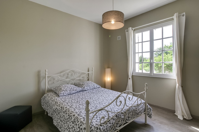 Bedroom 4, Le Carré Saint Pierre, Côte-d'Or