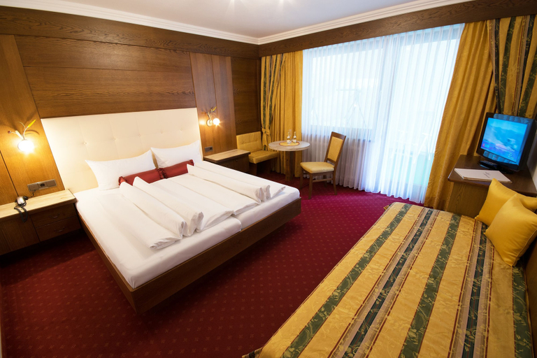 Bedroom 2, Garni Bellaria, Imst