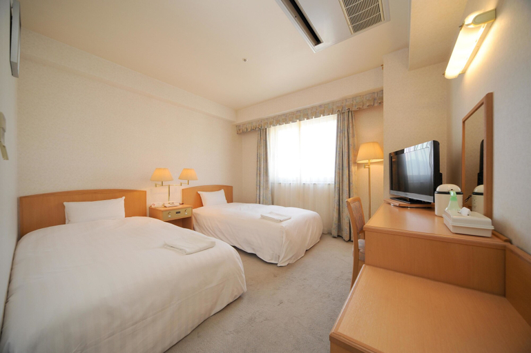 Bedroom 3, Bright Park Hotel, Kōchi