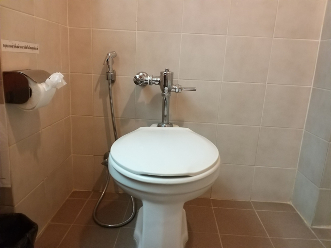 Bathroom 5, Songphanburi Hotel, Muang Suphanburi