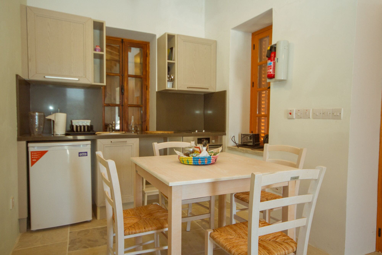Others 5, Thyone Uno Bal Cottage, Larnaca