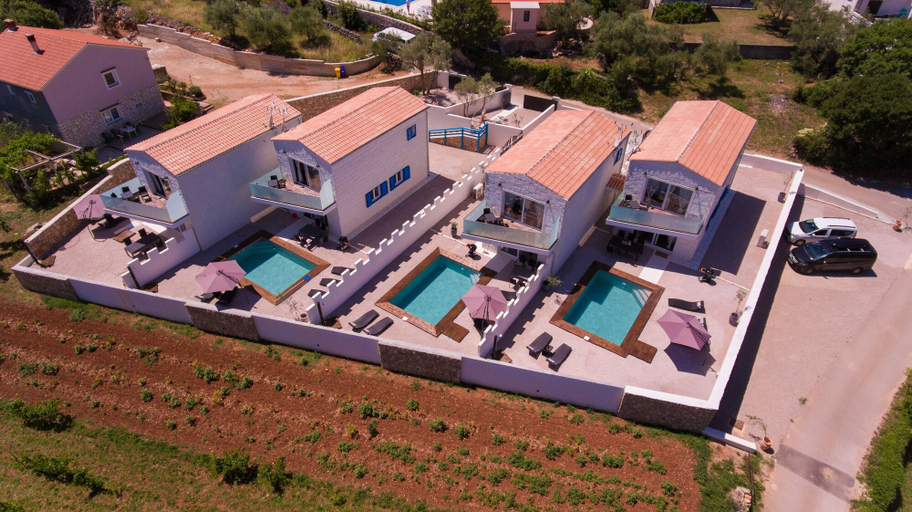 Exterior & Views 2, Pax House 1, Krk