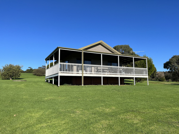 Exterior & Views 2, Black Bream Point Cabins, Eurobodalla