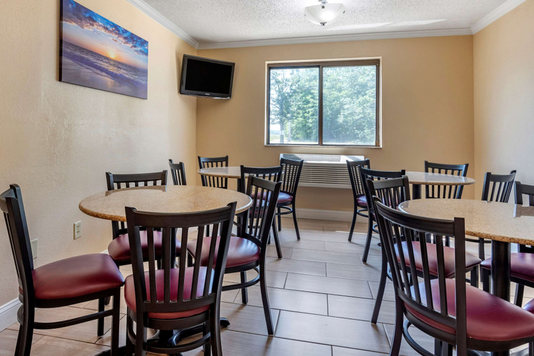 Food & Drinks 5, Quality Inn Sanford - Kennebunk, York