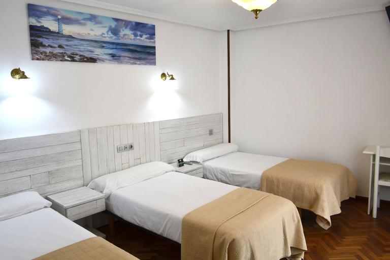Bedroom 4, Alda Santa Cristina, A Coruña