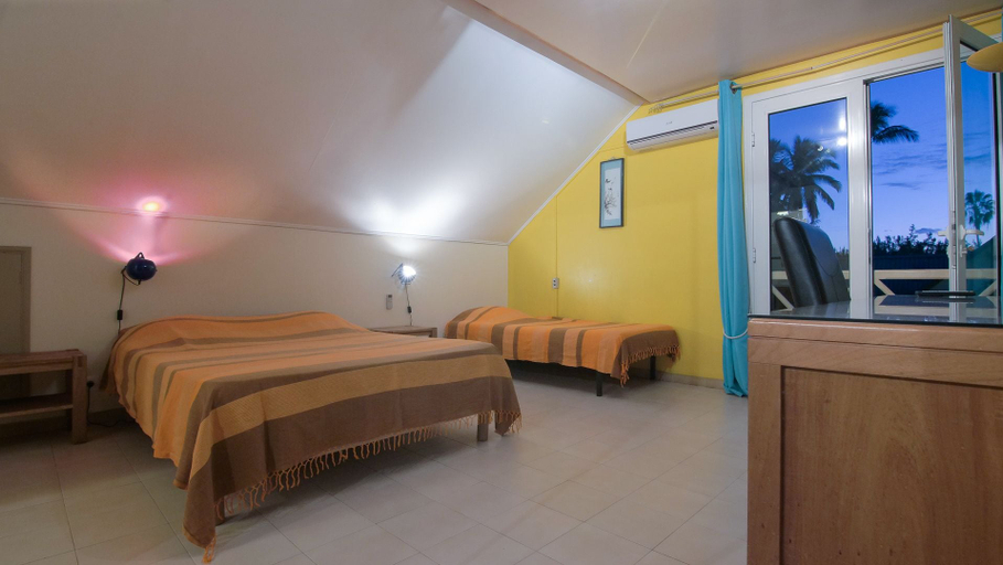 Bedroom 4, Hotel Coco Island, Saint-Paul