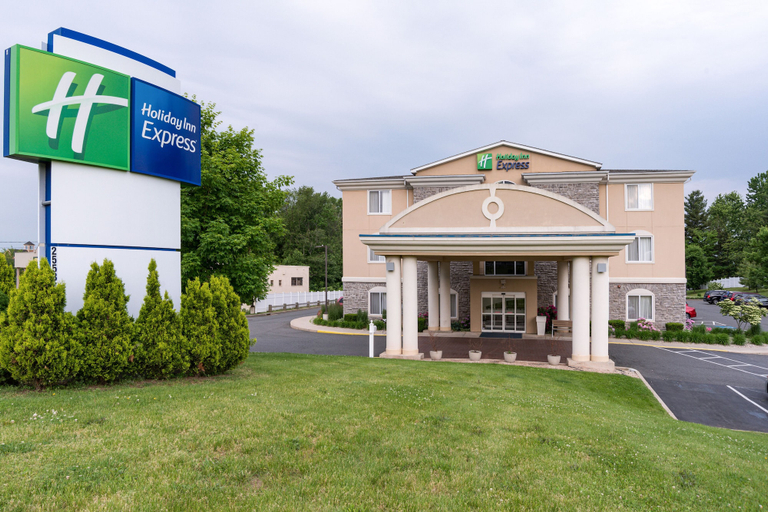 Exterior & Views 2, Holiday Inn Express HARTFORD - NEWINGTON by IHG, Hartford