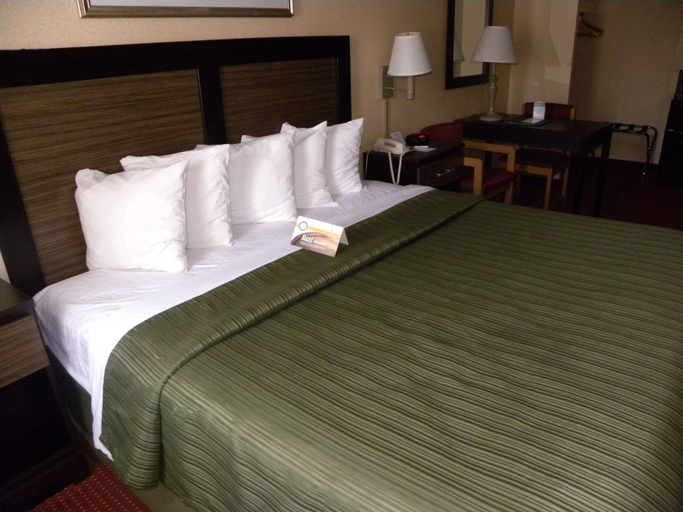 Bedroom 3, Quality Inn Mt. Vernon, Fairfax
