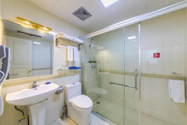 Bathroom 3, Tianjin Ocean Hotel, Tianjin