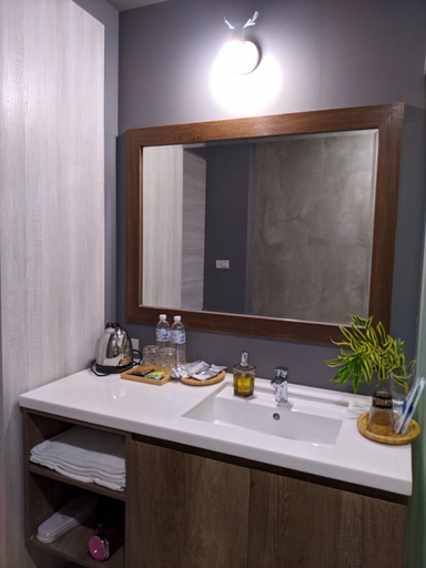 Bathroom 4, How Chill Inn, Tainan