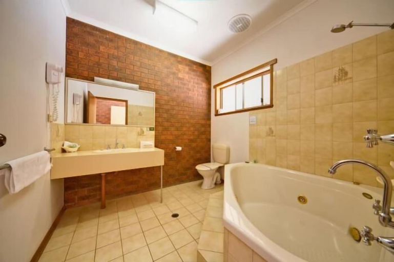 Bathroom, Paradise Lakes Motel, Shepparton