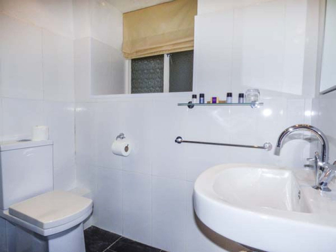 Bathroom 4, Château Rhianfa, Anglesey
