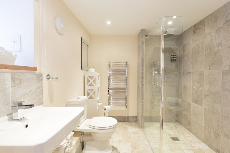 Bathroom 3, Muddifords Court, Devon