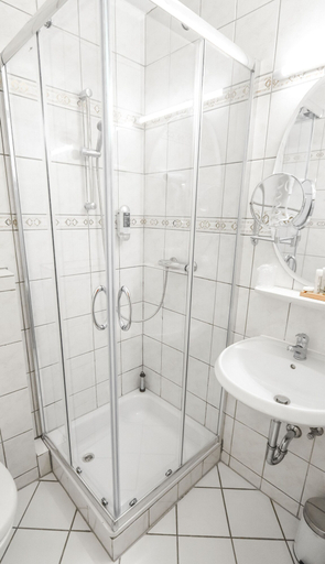 Bathroom 5, Dua Hotel, Hildesheim