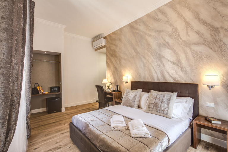 Bedroom 4, River Luxury Suites, Roma