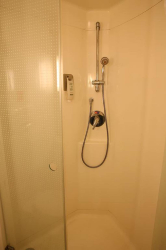 Bathroom 3, Ibis Beijing Jianguomen Hotel, Beijing
