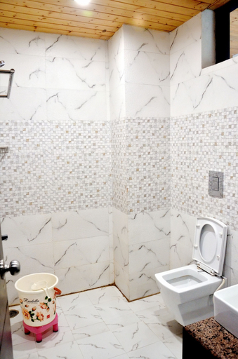 Bathroom 4, Comfort Inn Coral River, Pathankot