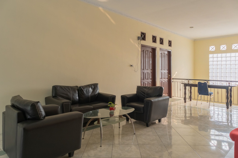 Others 5, OYO 1221 Exclusive 48 Syariah, South Jakarta