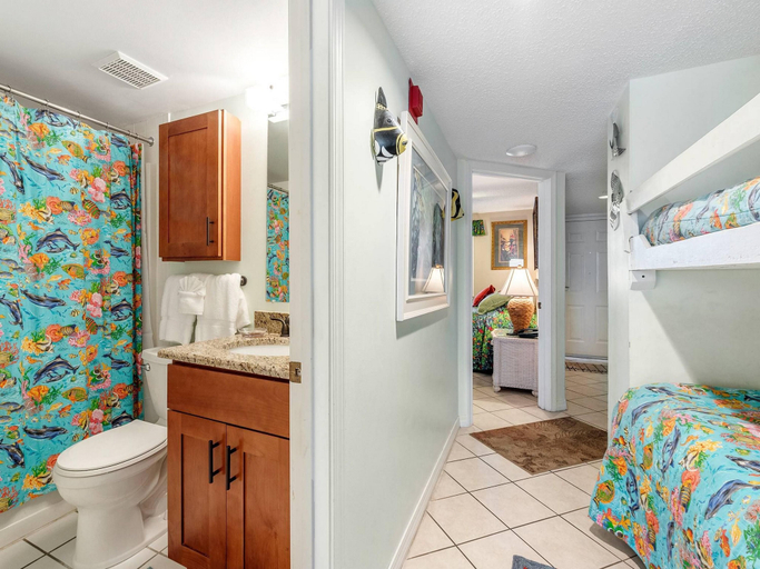 Bathroom 4, Royal Palms by Bender Vacation Rentals, Baldwin