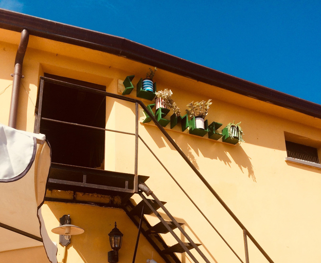 Exterior & Views 1, B&B Su Semucu, Cagliari