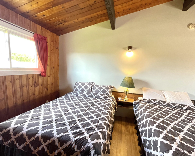 Bedroom 2, Pembina River Inn, Division No. 11