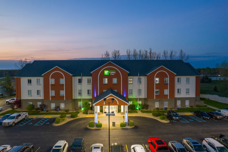 Exterior & Views 3, Holiday Inn Express & Suites BEDFORD by IHG, Lawrence