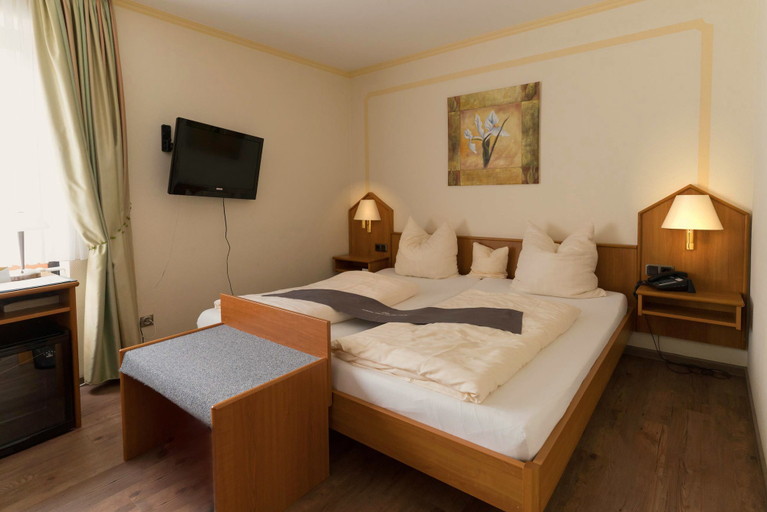 Bedroom 4, Hotel Restaurant Estricher Hof, Trier