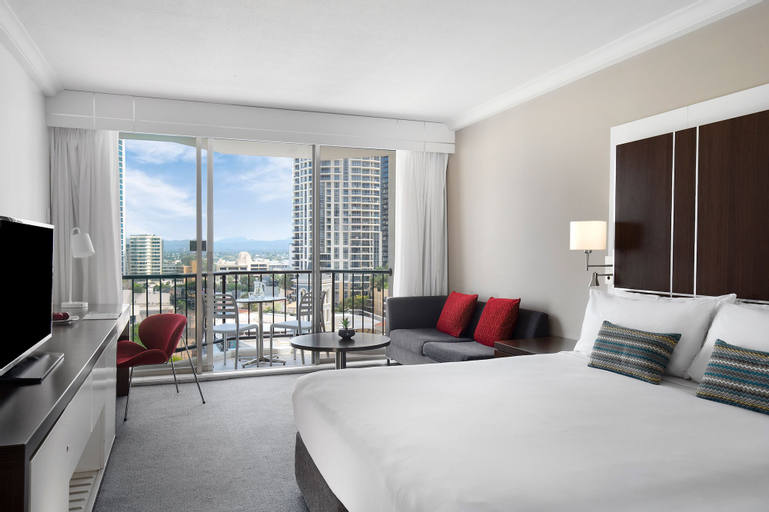 Bedroom 3, Mantra on View Hotel, Gold Coast