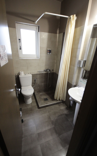 Bathroom 4, Philoxenia Hotel, Central Greece