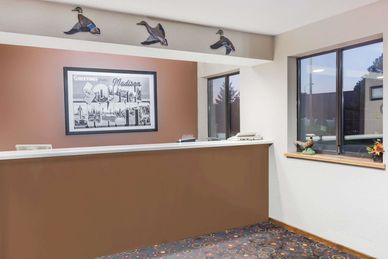 Others 5, Super 8 by Wyndham Madison, Lake