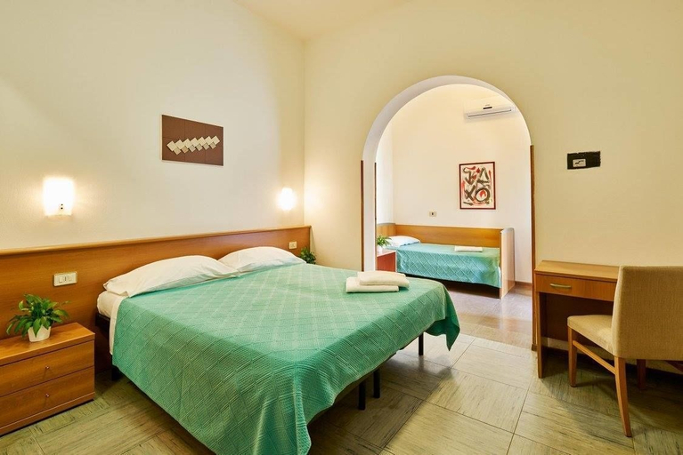 Bedroom 4, GHotel Lignano, Udine