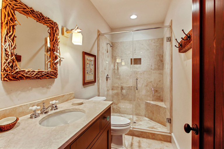 Bathroom 4, 4211 Eleventh Street by Hodnett Cooper, Glynn