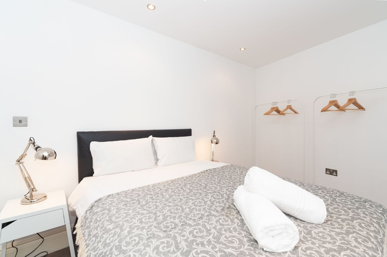 Bedroom 3, PML Apartments Park Road, London