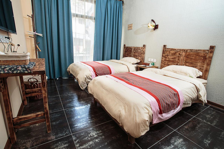 Bedroom 2, Guilin Lotus Hotel, Guilin