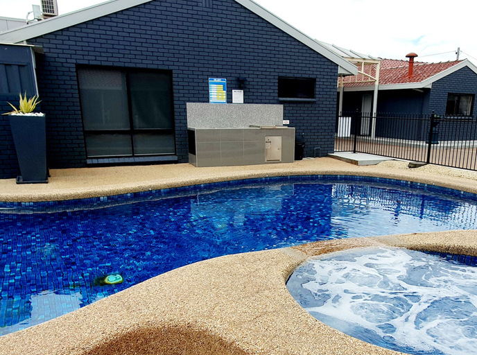Sport & Beauty 2, Addison Motor Inn, Shepparton