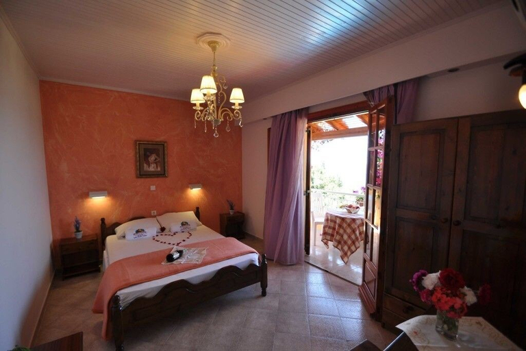 Bedroom 2, Agios Gordios Stevens on the hill, Ionian Islands