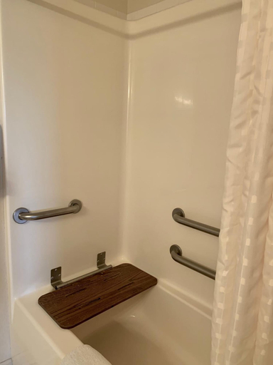 Bathroom 4, Mariners Suites, Camden