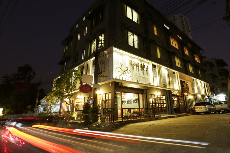 Exterior & Views 2, Nandha Hotel, Wattana